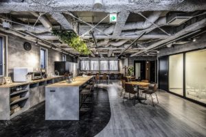 midpoint横濱関内_TOP_ラウンジ