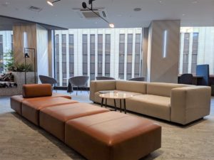 ビジネスエアポート新宿三丁目で打ち合わせに最適なソファ席
