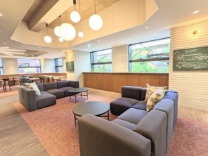 billageOSAKA朝日プラザ梅田ビルのオープンスペース_打ち合わせ向きスペース_ソファ席