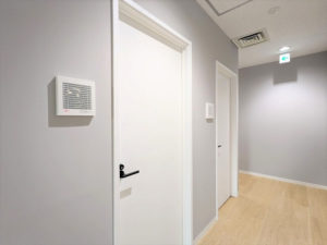 billage神田_レンタルオフィス_1名_廊下から見た写真