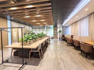 プラスアワーズ八重洲_コワーキングスペースの全体雰囲気