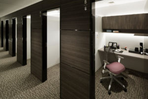 ビジネスエアポート丸の内　ブース席