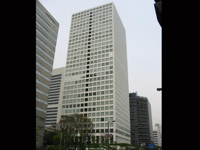 リージャス大阪国際ビルディング　建物外観