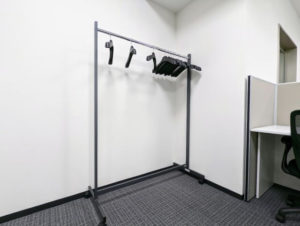 赤坂アントレサロン　衣類掛け