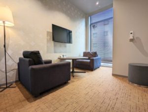 bizcube 会議室　カウンセリングルーム（2～3名）