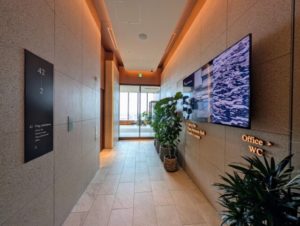 横浜市神奈川区鶴屋町1丁目41番 THE YOKOHAMA FRONT 42階