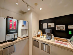 BLOCKS MEGURO　ブロックス目黒　2階カフェコーナー