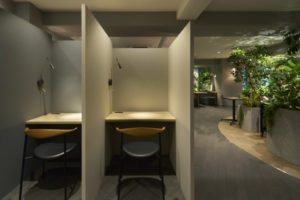 BLOCKS MEGURO　ブロックス目黒　 ソロラウンジ　SOLO LOUNGE　モニター席