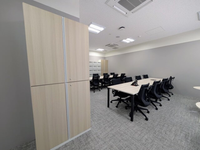 エキスパートオフィス霞が関 27名 セットアップ区画 収納