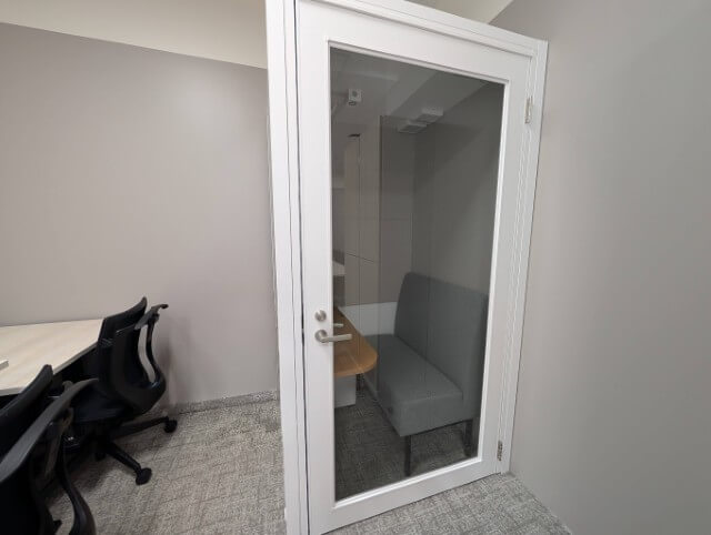 エキスパートオフィス霞が関 27名 セットアップ区画 個室ブース