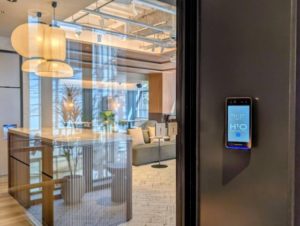 H¹O博多駅前　ラウンジ セキュリティ