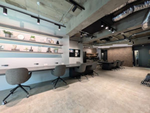 MID POINT市ヶ谷　共用ラウンジ（コワーキングスペース）