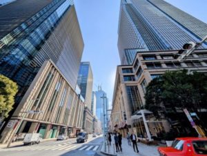 伝統と革新が共存する日本橋エリアの街並み
