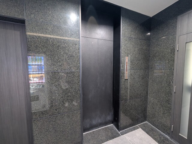 六本木三河台スクエア エレベーター