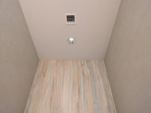 ワークスタイリング汐留シティセンター　1人用個室シェアオフィス　調光式ライト