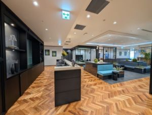 Signature日比谷ファースト　受付