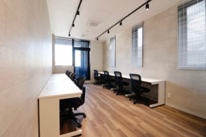 THE HUB 高田馬場　10名用レンタルオフィス（バルコニー付き）