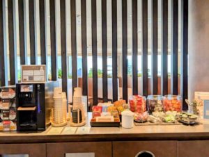 ワークスタイリング霞が関ビルディング　カフェコーナー