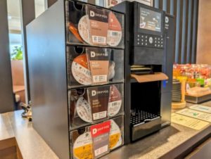 ワークスタイリング霞が関ビルディング　カフェコーナー　ドリンク珈琲