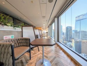 ワークスタイリング霞が関ビルディング　オープンスペース　リラックス・インプット向き