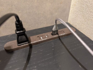 ワークスタイリング霞が関ビルディング 1人用個室シェアオフィス　パーソナルフィールド　コンセント