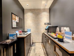 ワークスタイリング日本橋三井タワー　カフェコーナー（オープンスペース）