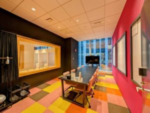 ワークスタイリング大手町　会議室　ミーティングフィールド7