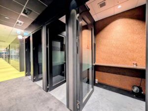 ワークスタイリング大手町　FLEX執務室 TELブース