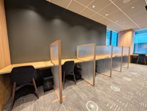 ワークスタイリング品川　オープンスペース　受付そば　ソロワーク向き