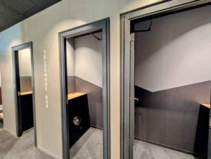 ワークスタイリング新宿三井ビルディング　TELブース