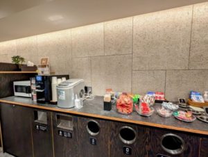 ワークスタイリング新宿三井ビルディング　執務室レンタルオフィス専用　カフェコーナー