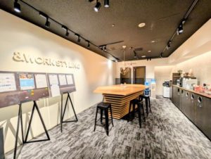 ワークスタイリング新宿三井ビルディング　執務室レンタルオフィス専用　ラウンジ