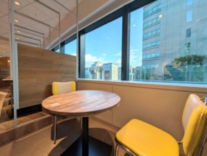 ワークスタイリング汐留シティセンター　オープンスペース　打ち合わせ席