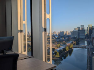 ワークスタイリング東京ミッドタウン日比谷　flexレンタルオフィス　業務集中ルーム　眺望