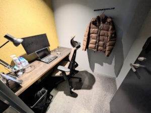 ワークスタイリング東京ミッドタウン日比谷　1人用個室シェアオフィス パーソナルフィールド　室内