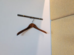 ワークスタイリング東京ミッドタウン(六本木) オープンスペース 半個室 ハンガー