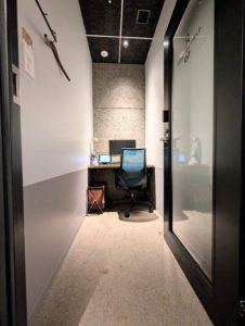 ワークスタイリング東京ミッドタウン(六本木) 一人用個室 パーソナルフィールド 個室内の雰囲気