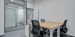 リージャス松山市駅前ビジネスセンターの個室