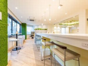 BIZcomfort池袋西口内装